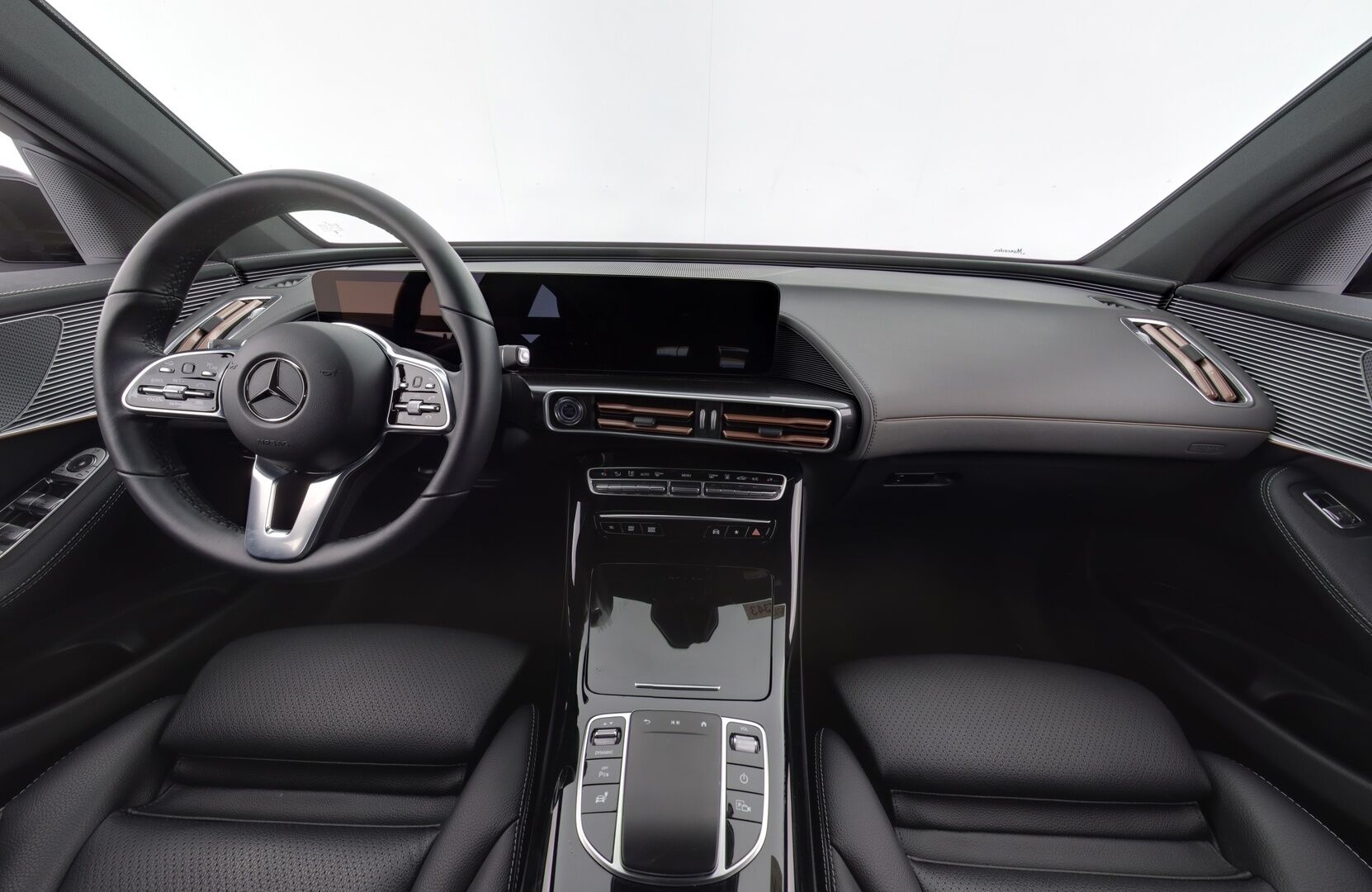 MERCEDES-BENZ EQC 2023 400 4Matic Business - | Distronic+ | P-kamera | Sporttinahat | Multibeam LED | Ohjausavustin | Apple&Android | Sähköluukku |