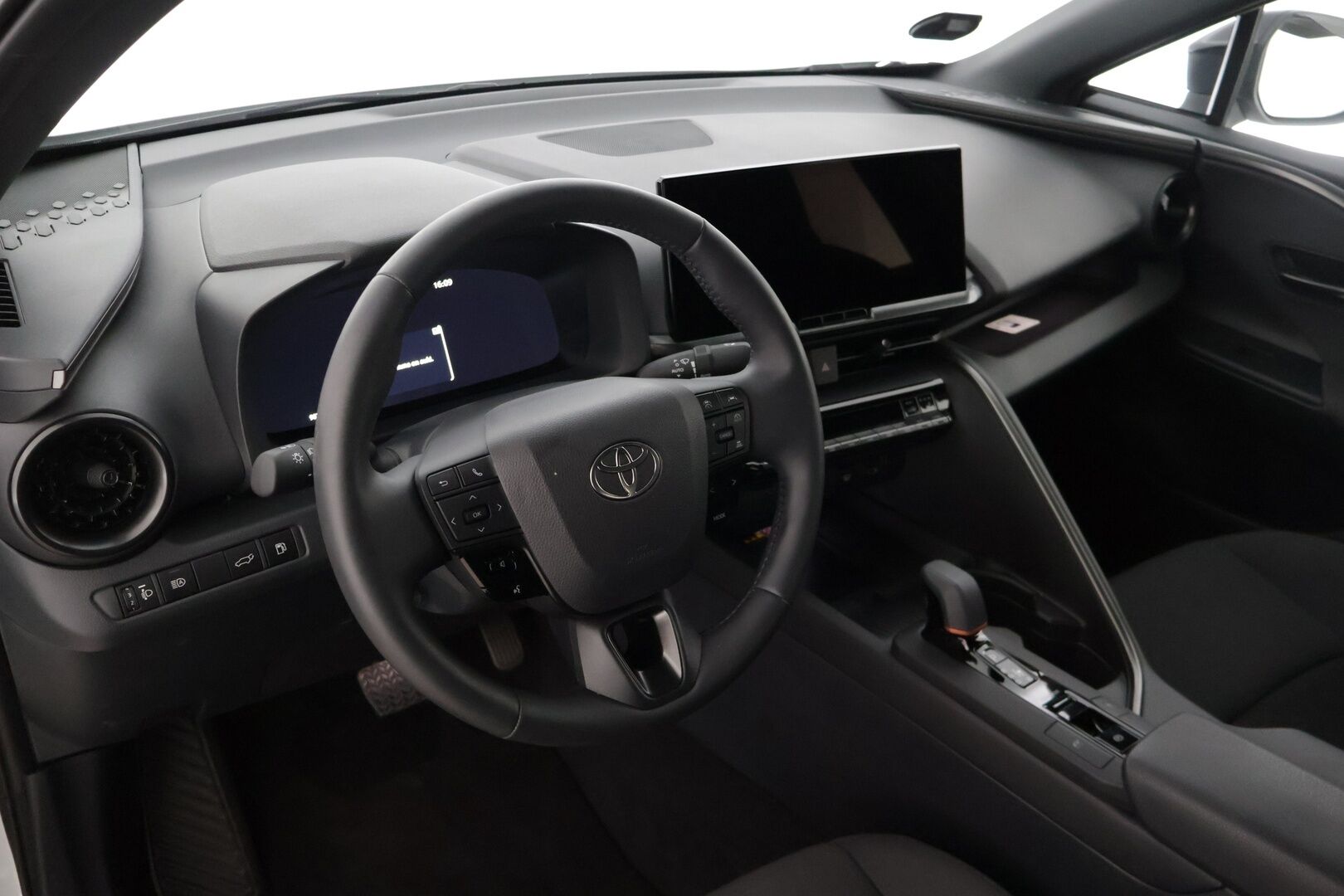 Toyota C-HR 2025 2,0 Hybrid AWD-i Edition * Adapt. vakkari / BLIS / Kessy / P. kamera / Tutkat / Ledit / Sähköluukku / Lämm. tuulilasi * - 3,99 % KORKOTARJOUS TÄHÄN AUTOON 16.9. ASTI! - *Hyvin pidetty 1. omisteinen Suomi-auto tehdastakuulla, hyvillä varusteilla ja juuri tehty nanopinnoite ! *
