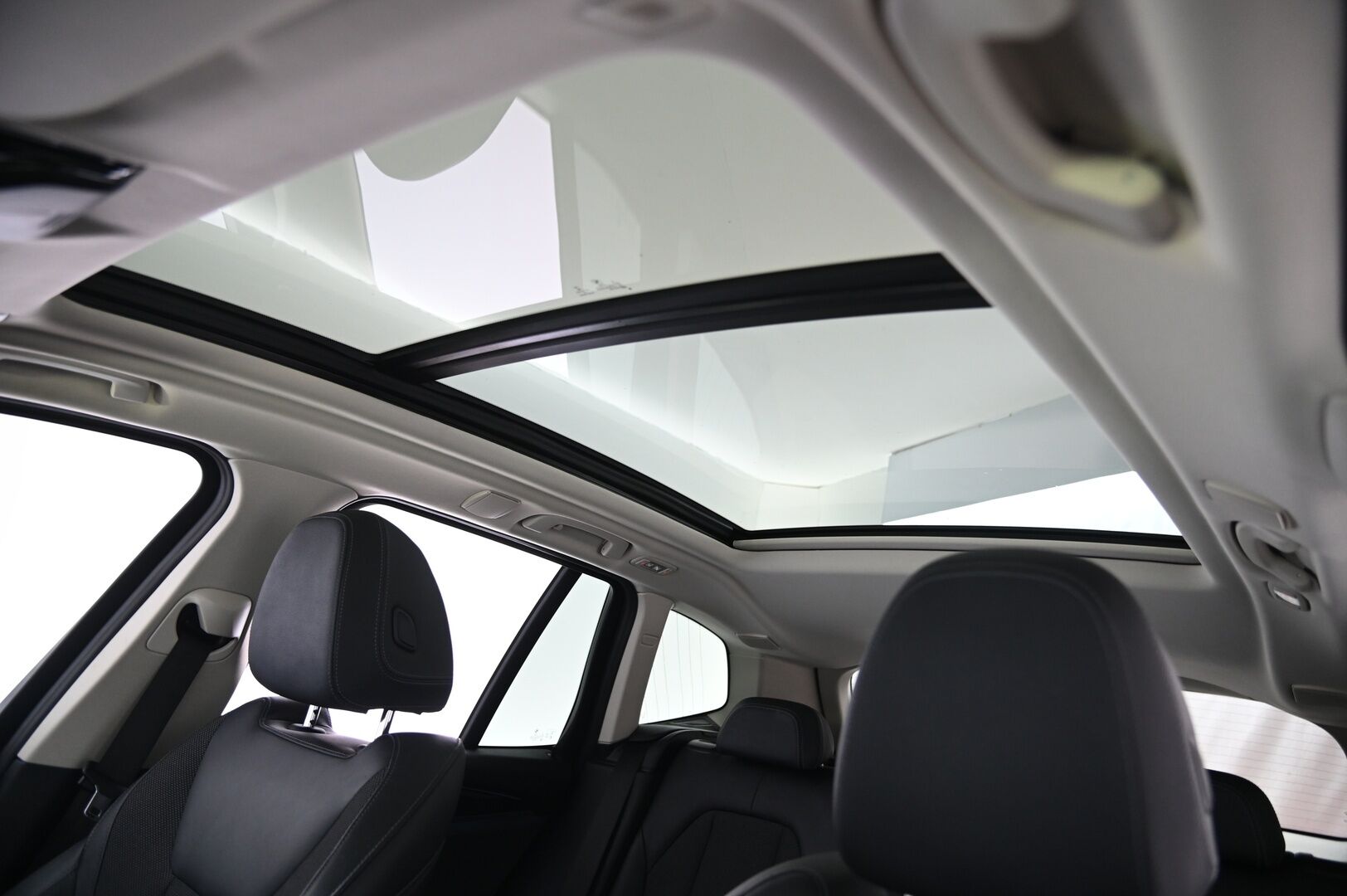 BMW X3 2021 G01 xDrive 30e A Charged Edition xLine - S*koukku | Hifi | Panorama | Ambient | P*kamera | Avaimeton kulku | Lämmitettävä ratti | Sporttipenkit | Applecarplay | Eleohjaus