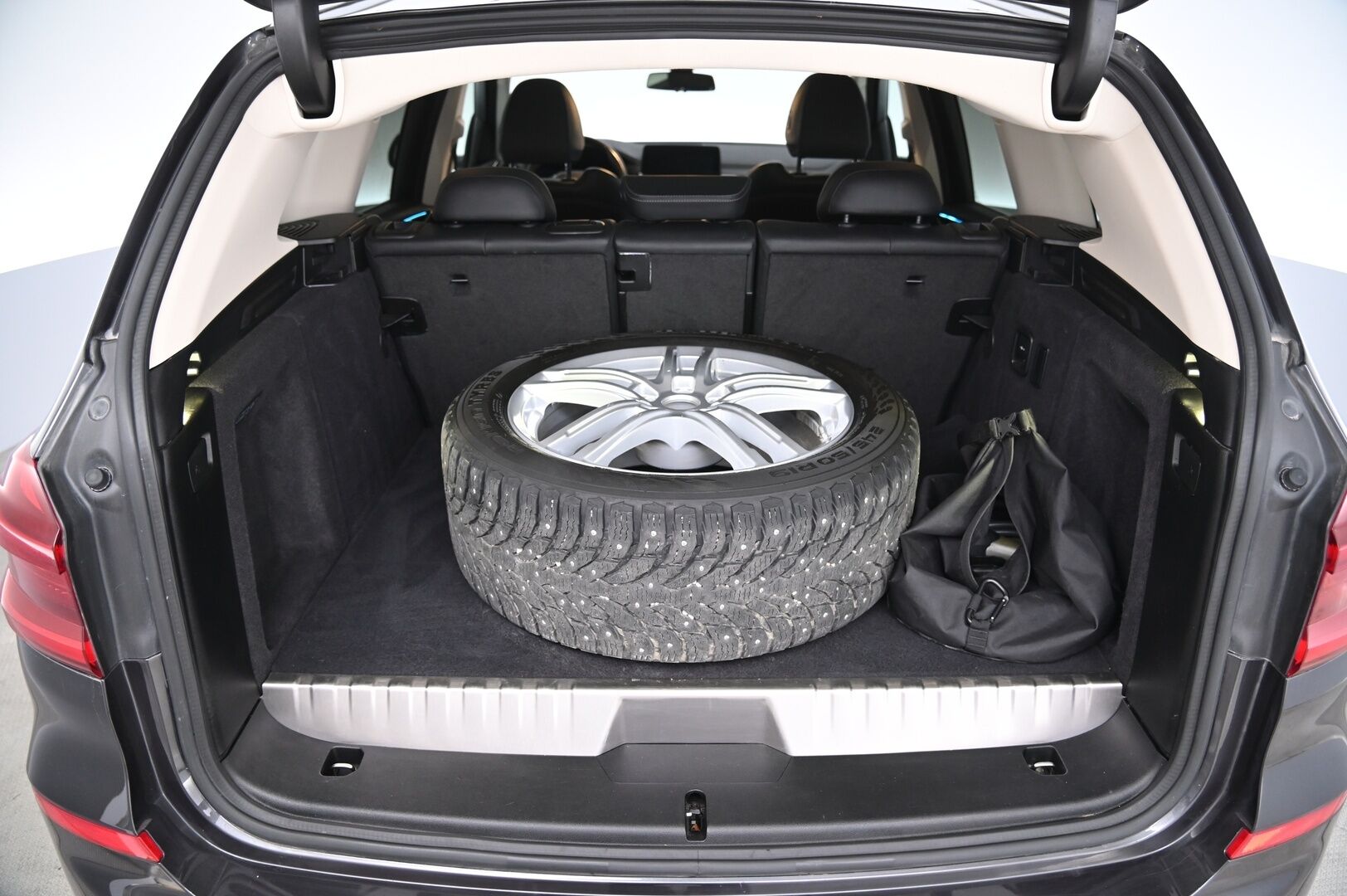 BMW X3 2021 G01 xDrive 30e A Charged Edition xLine - S*koukku | Hifi | Panorama | Ambient | P*kamera | Avaimeton kulku | Lämmitettävä ratti | Sporttipenkit | Applecarplay | Eleohjaus