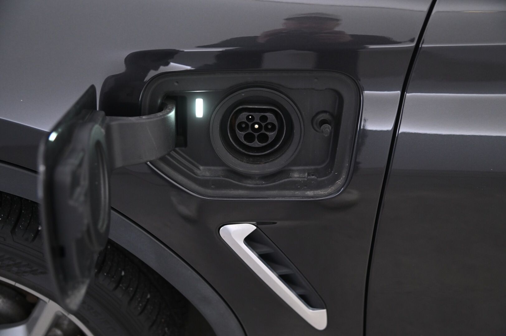 BMW X3 2021 G01 xDrive 30e A Charged Edition xLine - S*koukku | Hifi | Panorama | Ambient | P*kamera | Avaimeton kulku | Lämmitettävä ratti | Sporttipenkit | Applecarplay | Eleohjaus