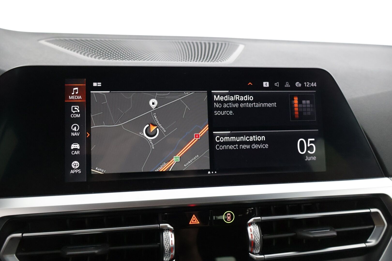 BMW 320 2021 d A xDrive Touring M-Sport* Adapt. Vakkari / HUD / Laser LED / Tutkat / Kaistavahti / Nahka-alcantara Sporttipenkit / Comfort Access * - Todella näyttävä M-Sport, kovilla varusteilla, 2x renkailla ja vanteilla!