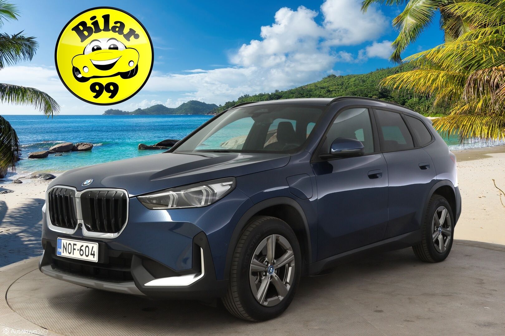 BMW X1 2024 U11 30e xDrive Charged Edition (326 hv) * Adapt. Cruise / HUD / 360° Kamera / Harman&Kardon / Adapt. Ledit / Sporttipenkit / KeylessGo * - 2,99 % KORKOTARJOUS TÄHÄN AUTOON - * Hyvin varusteltu, 2x renkaat&vanteet, vähän ajettu huippu yksilö tarjolla, parempi 30e malli! *