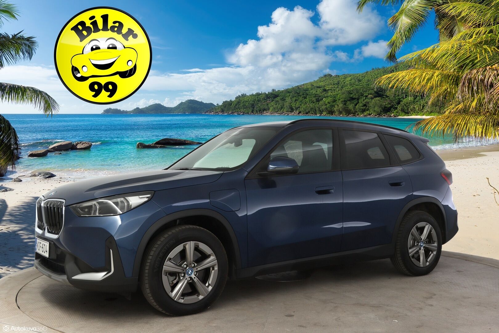 BMW X1 2024 U11 30e xDrive Charged Edition (326 hv) * Adapt. Cruise / HUD / 360° Kamera / Harman&Kardon / Adapt. Ledit / Sporttipenkit / KeylessGo * - 2,99 % KORKOTARJOUS TÄHÄN AUTOON - * Hyvin varusteltu, 2x renkaat&vanteet, vähän ajettu huippu yksilö tarjolla, parempi 30e malli! *