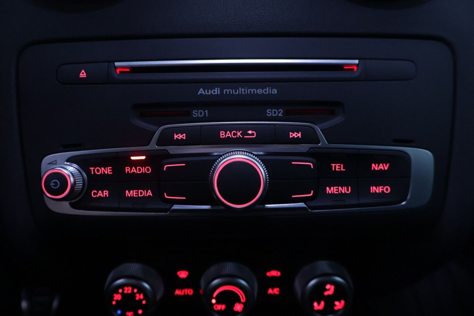 Audi S1 2015 231hv Quattro 2,0 **Vakkari / Tutkat / BT / 2x Alut** - Räväkkä pikkusportti! / Kattava huoltohistoria!