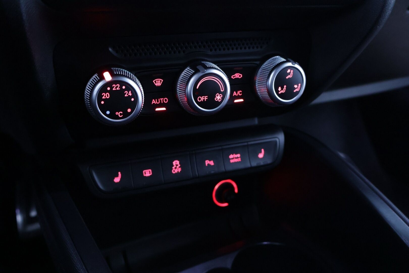 Audi S1 2014 231hv Quattro 2,0 ** Harvinainen / Tutkat /  Bluetooth / Xenon** - Kahdet renkaat vanteineen / Kattava huoltohistoria! - Osta nyt, maksa vasta ensi vuonna