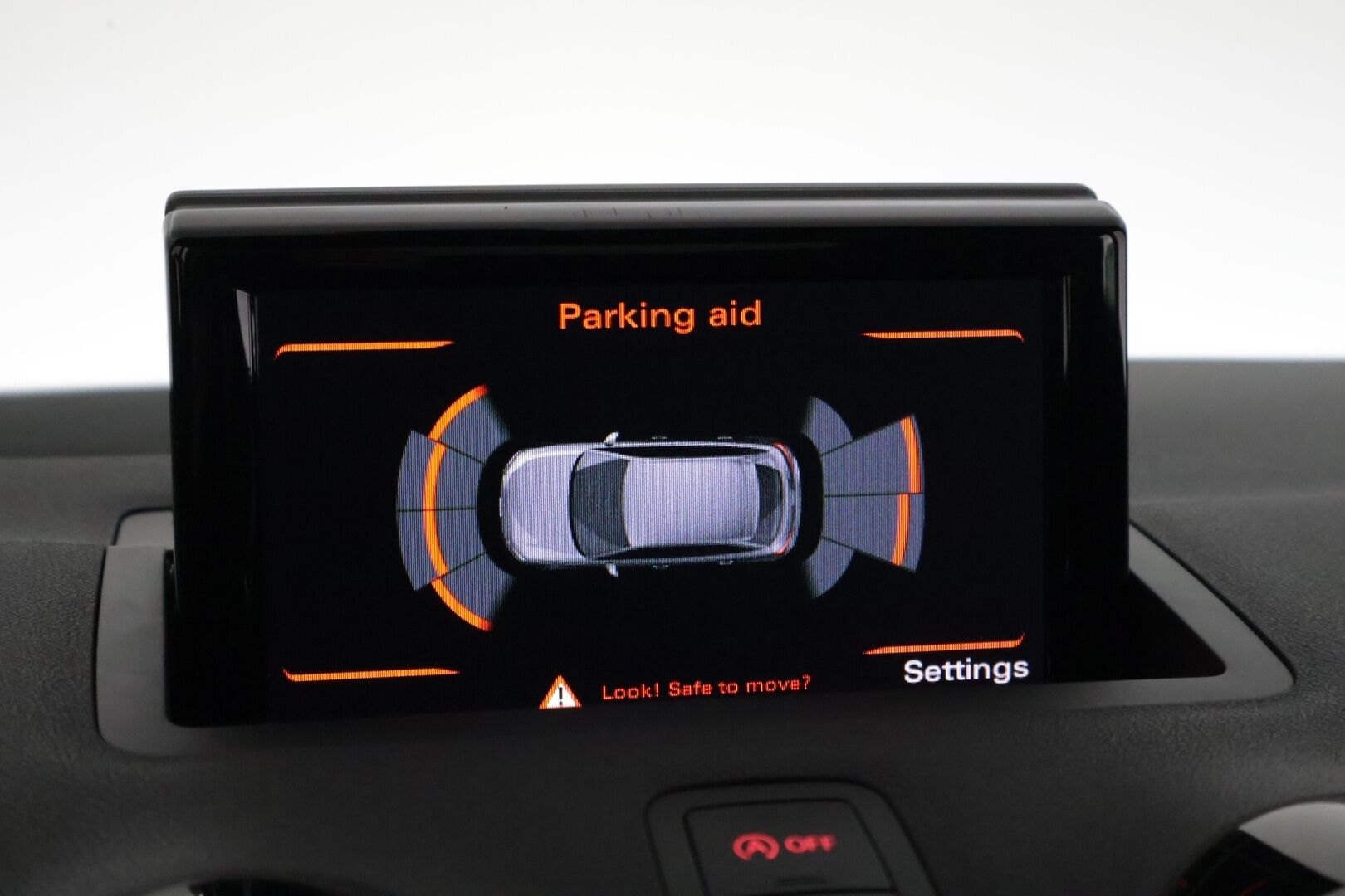 Audi S1 2014 231hv Quattro 2,0 ** Harvinainen / Tutkat /  Bluetooth / Xenon** - Kahdet renkaat vanteineen / Kattava huoltohistoria! - Osta nyt, maksa vasta ensi vuonna