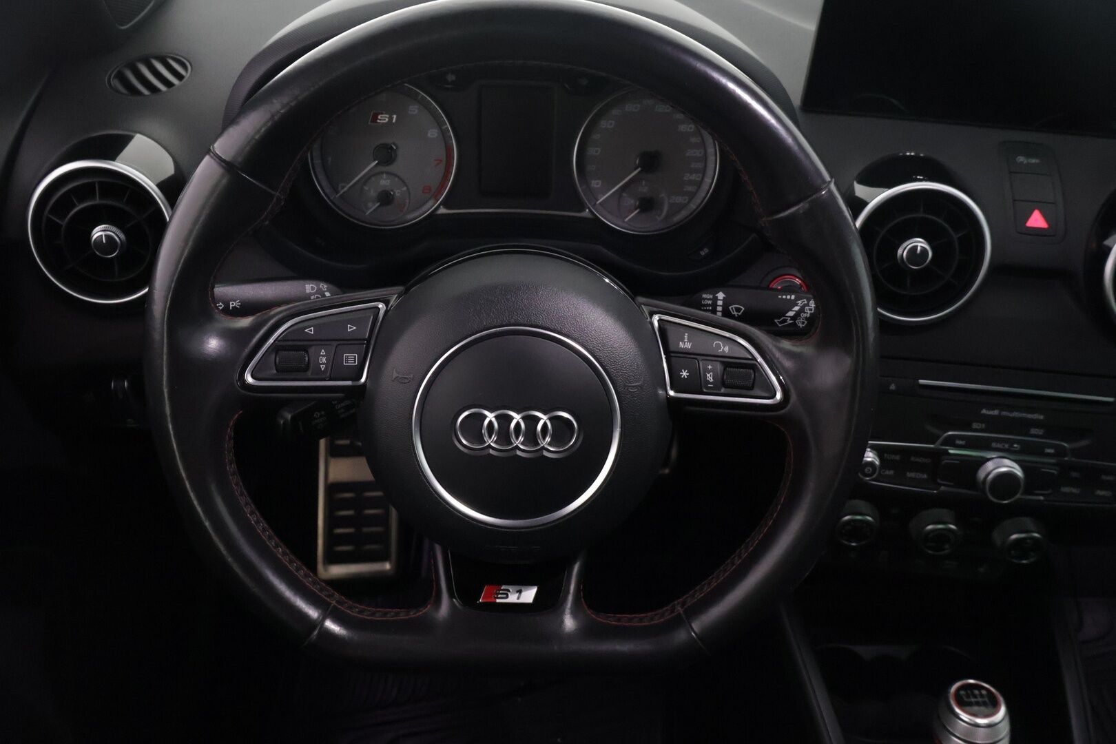 Audi S1 2015 231hv Quattro 2,0 **Vakkari / Tutkat / BT / 2x Alut** - Räväkkä pikkusportti! / Kattava huoltohistoria!