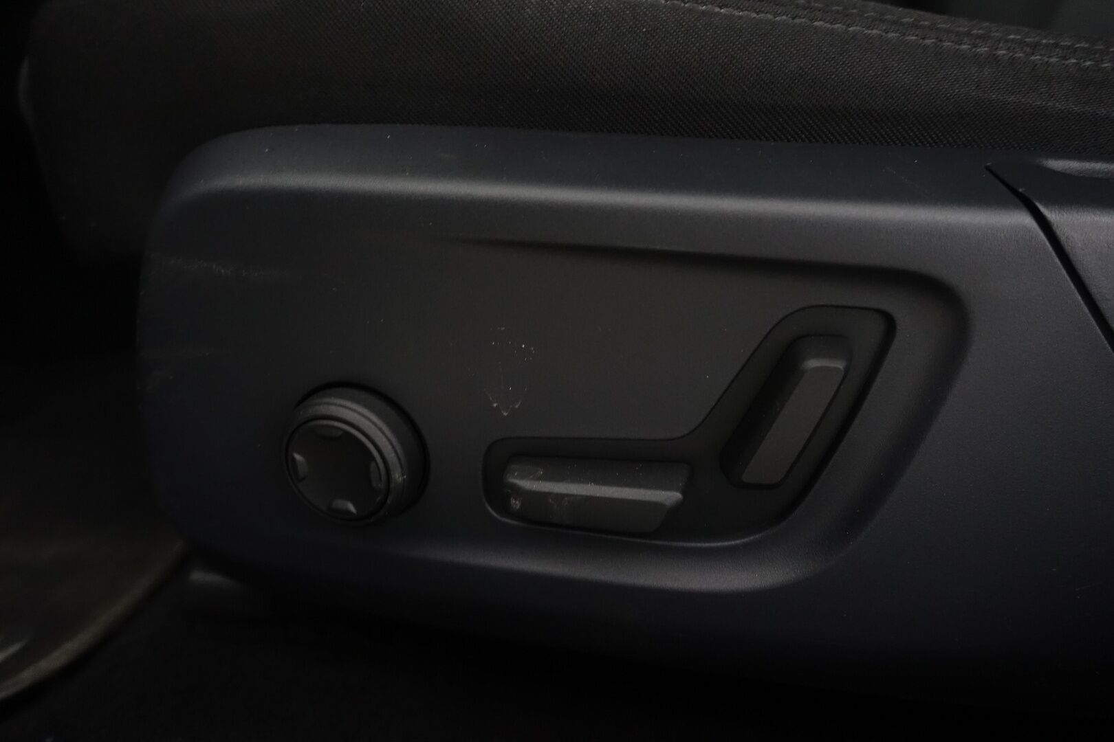 Polestar 2 2021 Long Range Dual Motor - | Pilot&Plus | ACC | Akuston Esilämmitys | Harman/Kardon | 360| Lasikatto | Muistipenkki | BLIS | Keyless |