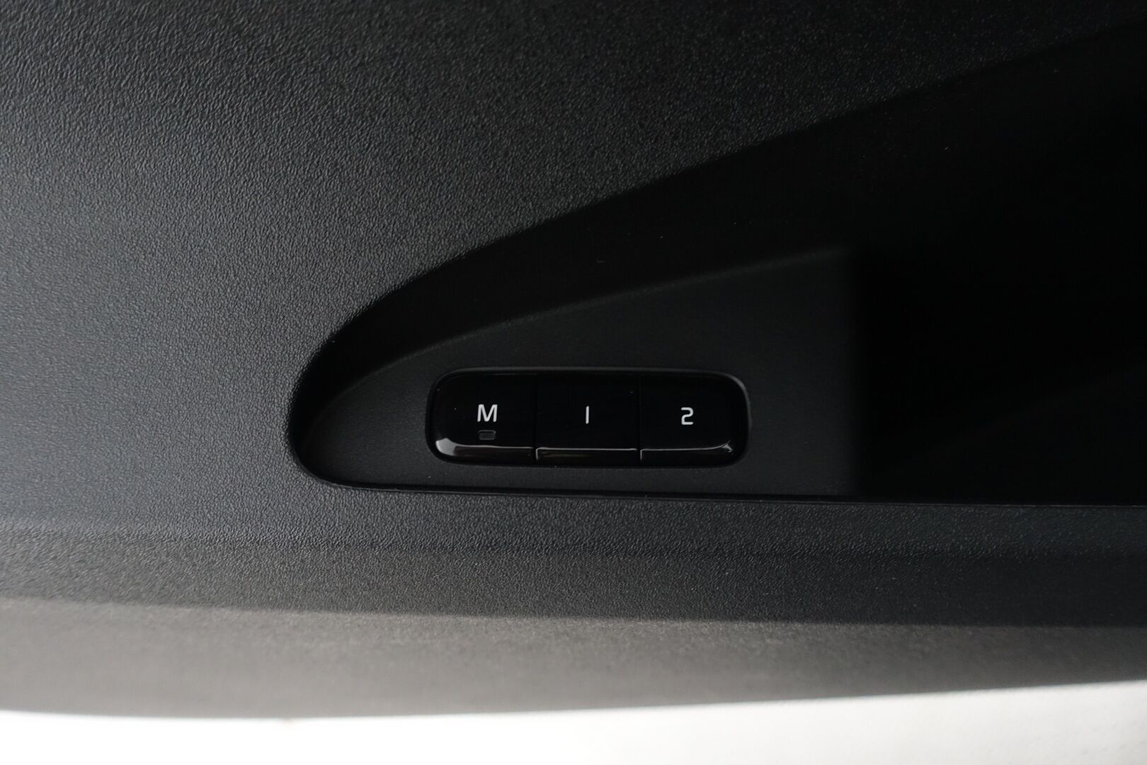 Polestar 2 2021 Long Range Dual Motor - | Pilot&Plus | ACC | Akuston Esilämmitys | Harman/Kardon | 360| Lasikatto | Muistipenkki | BLIS | Keyless |