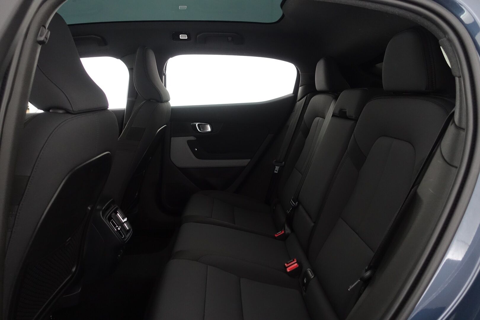 Polestar 2 2021 Long Range Dual Motor - | Pilot&Plus | ACC | Akuston Esilämmitys | Harman/Kardon | 360| Lasikatto | Muistipenkki | BLIS | Keyless |
