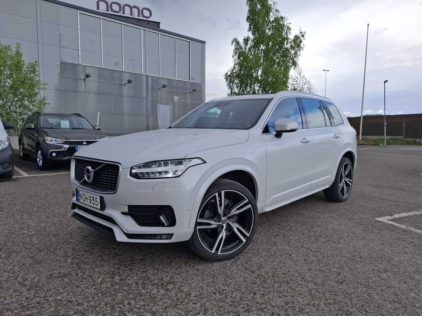Volvo XC90 2016 D5 AWD R-Design aut 7P - Webasto | B&W | Koukku | ACC | HUD | Full LED | Nahkasisusta | 360-Kamera | Panorama | Ilma-Alusta | Muistipenkit | Polestar | Supervarusteltu!