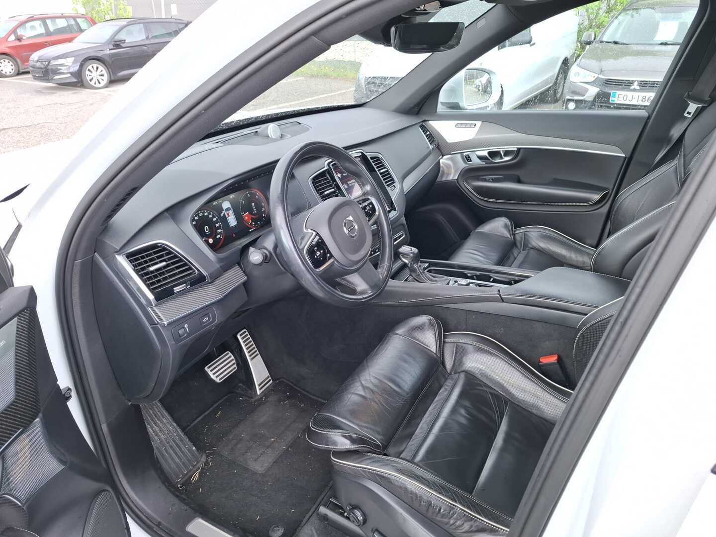 Volvo XC90 2016 D5 AWD R-Design aut 7P - Webasto | B&W | Koukku | ACC | HUD | Full LED | Nahkasisusta | 360-Kamera | Panorama | Ilma-Alusta | Muistipenkit | Polestar | Supervarusteltu!