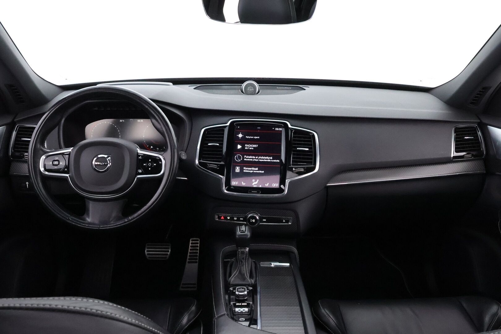 Volvo XC90 2016 D5 AWD R-Design aut 7P - Webasto | B&W | Koukku | ACC | HUD | Full LED | Nahkasisusta | 360-Kamera | Panorama | Ilma-Alusta | Muistipenkit | Polestar | Supervarusteltu!