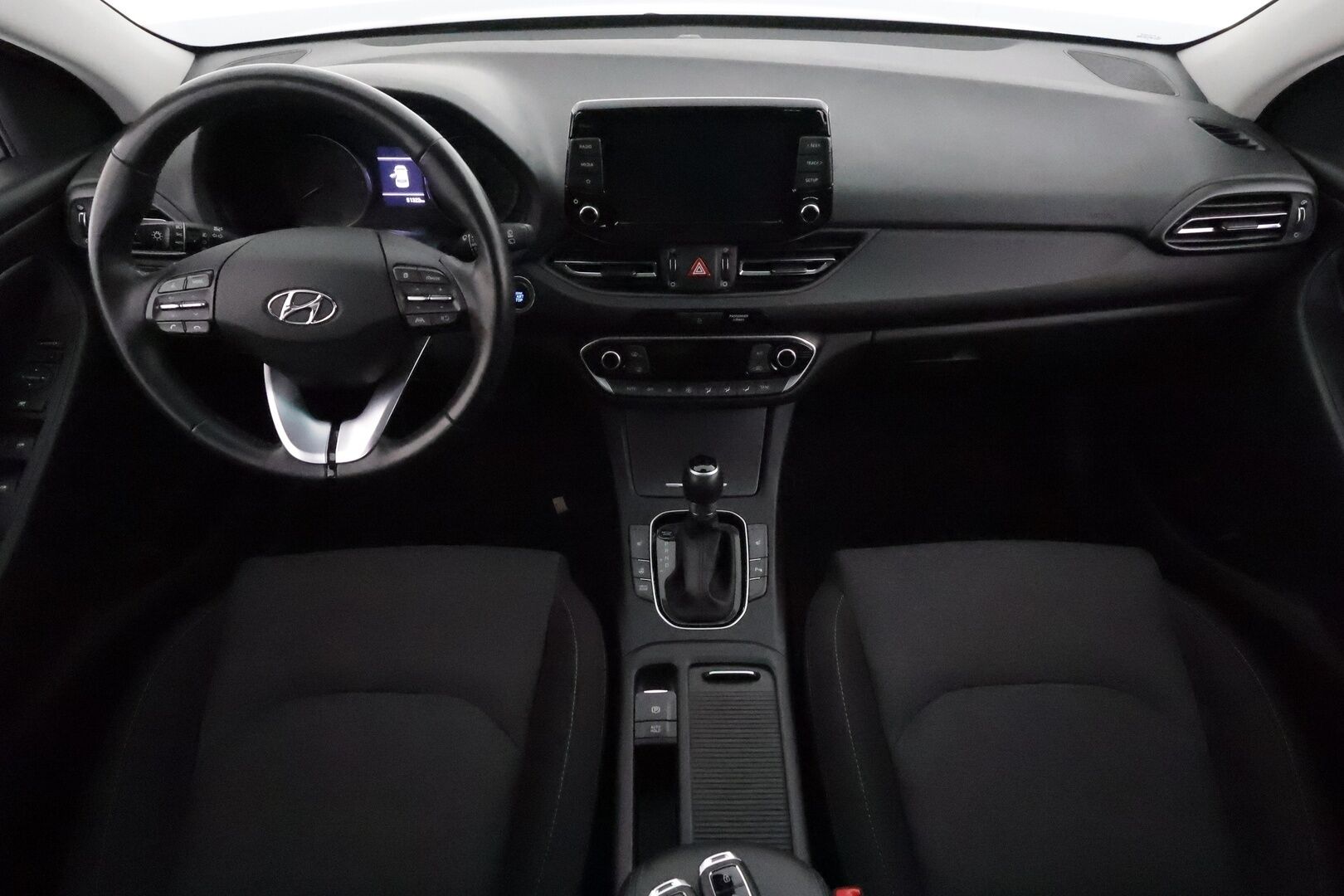 HYUNDAI I30 2022 1,0 T-GDI 120 hv Comfort **LED / P.Kamera / Kaistavahti / Katveavustin / Apple&Android / KeylessGO - 2x Renkaat / 2x Avain / Metalliväri - HULLUT VÄLIPÄIVÄT KORKOTARJOUS 2,49%