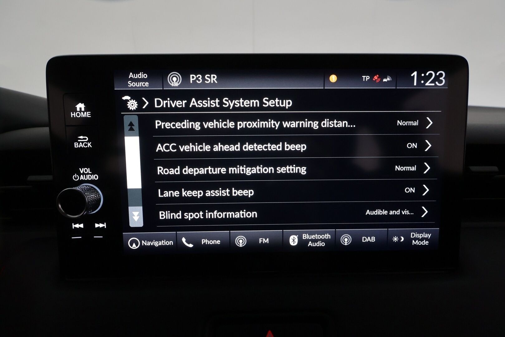 HONDA HR-V 2022 Hybrid Advance **ACC / Navi / LED / P.kamera / KeylessGo / Sähköluukku / Apple&Android / Puolinahat** - Kahdet renkaat aluvanteilla / Merkkihuollettu