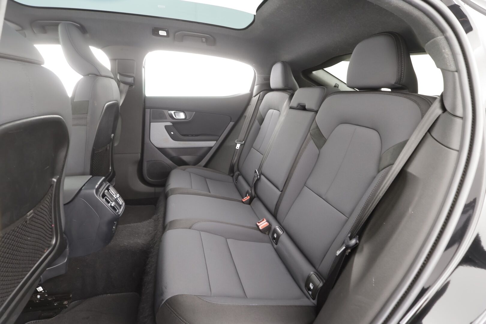 Polestar 2 2021 Long Range Dual motor, 300kW - | Pilot&Plus | H&K | Koukku | Lasikatto | ACC | Pixel-LED | 360 | Sporttipenkki Muistilla | Navi | Kaistavahti | Katveavustin | Keyless |