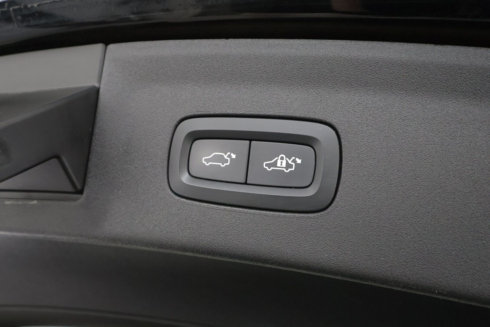 Polestar 2 2021 Long Range Dual motor, 300kW - | Pilot&Plus | H&K | Koukku | Lasikatto | ACC | Pixel-LED | 360 | Sporttipenkki Muistilla | Navi | Kaistavahti | Katveavustin | Keyless |