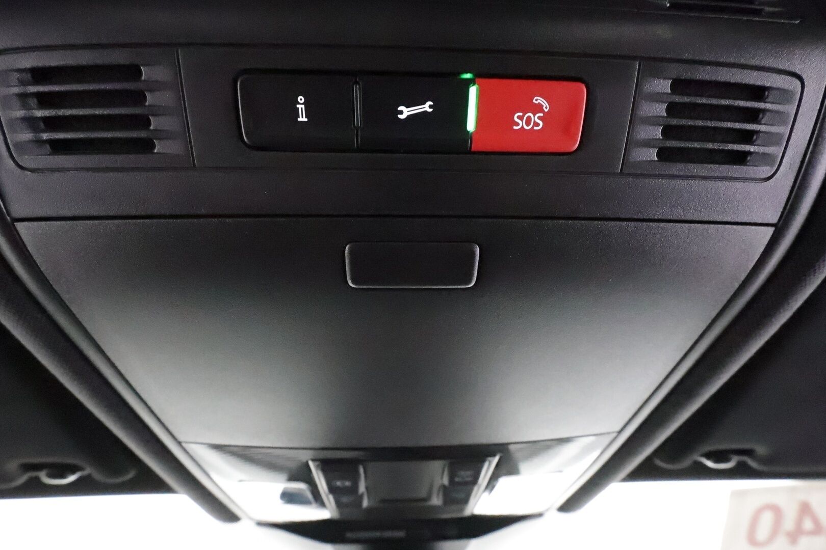 VOLKSWAGEN ARTEON 2022 Shooting Brake R-Line eHybrid 160 kW DSG * ACC / P.kamera / LED / Navi / KeylessGo / Webasto / Koukku * - Akku kuntotarkastettu / Kahdet renkaat aluvanteilla