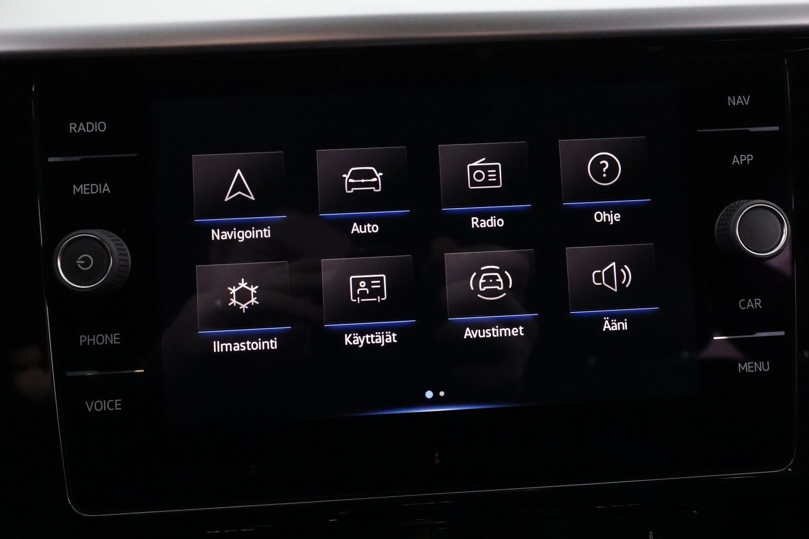 VOLKSWAGEN ARTEON 2022 Shooting Brake R-Line eHybrid 160 kW DSG * ACC / P.kamera / LED / Navi / KeylessGo / Webasto / Koukku * - Akku kuntotarkastettu / Kahdet renkaat aluvanteilla