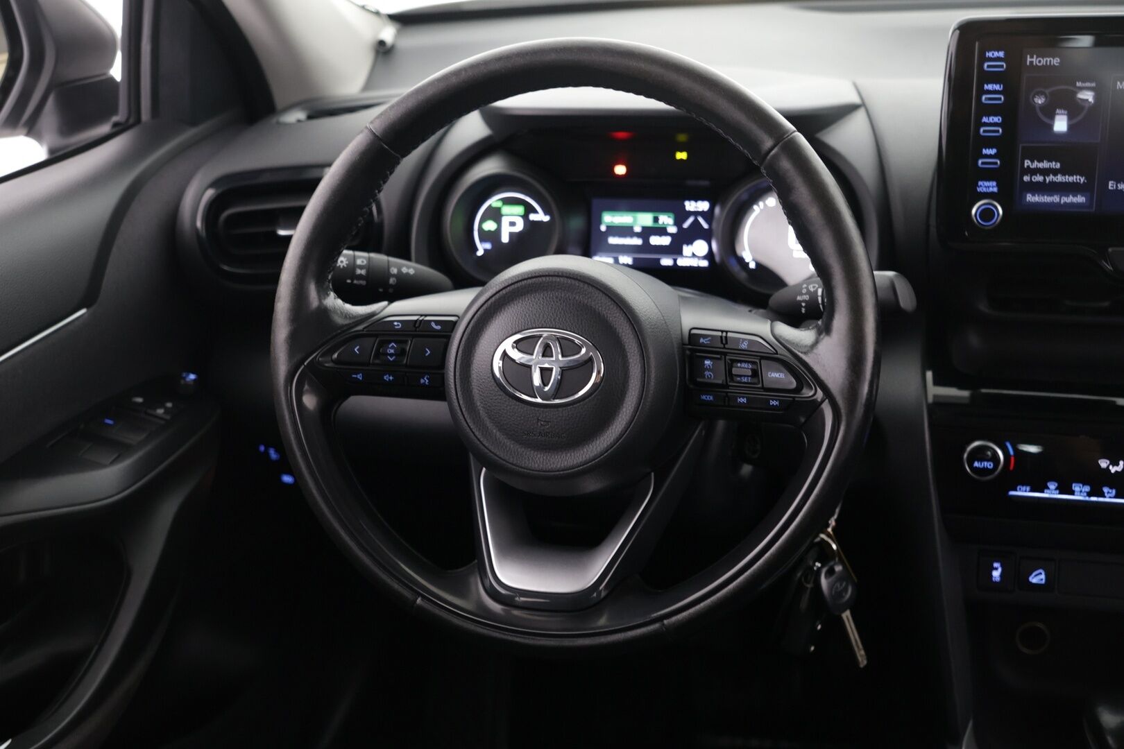 TOYOTA YARIS CROSS 2023 1,5 Hybrid AWD-i Active - | ACC | Kamera | Kaistavahti | APP-Connect |
