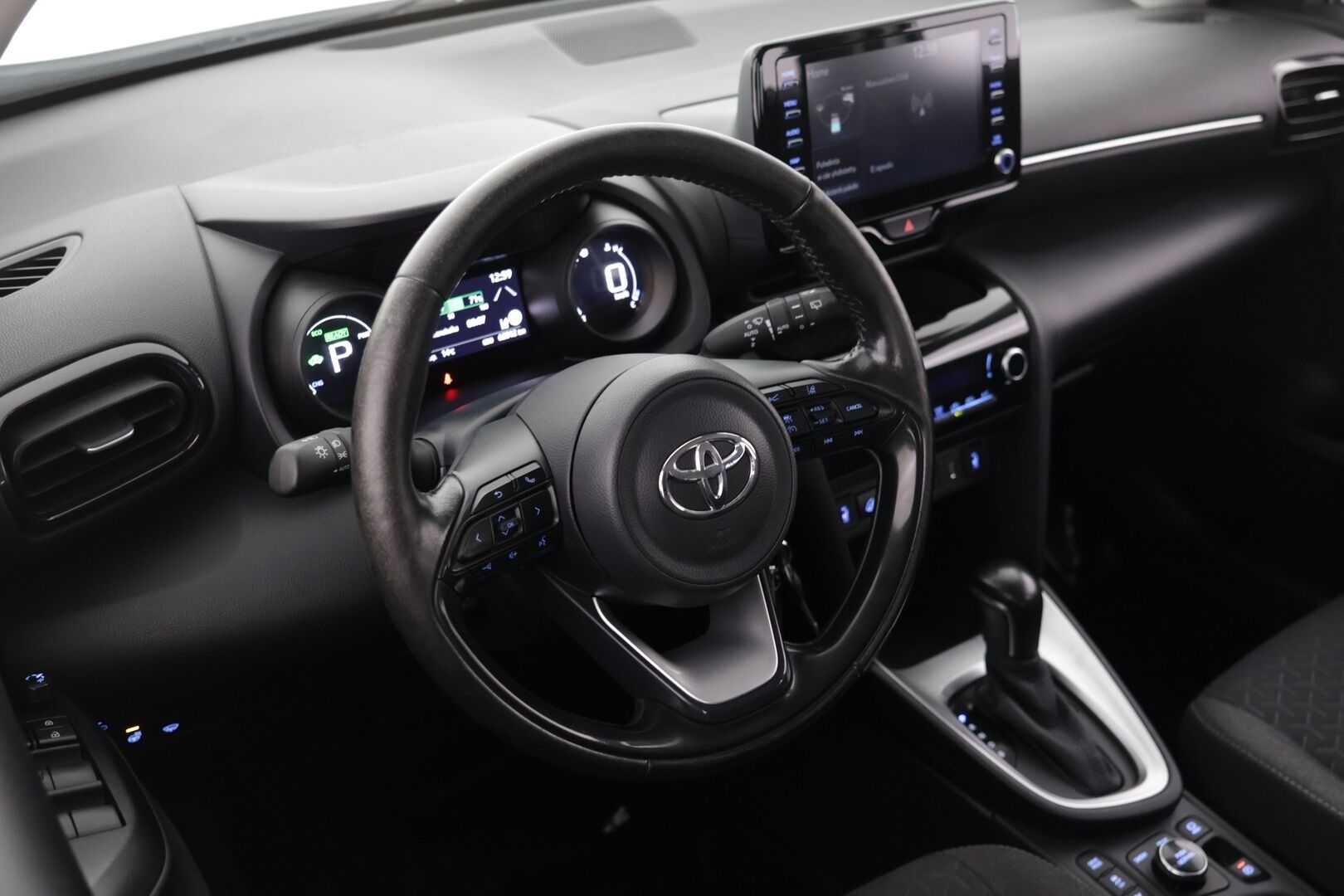 TOYOTA YARIS CROSS 2023 1,5 Hybrid AWD-i Active - | ACC | Kamera | Kaistavahti | APP-Connect |