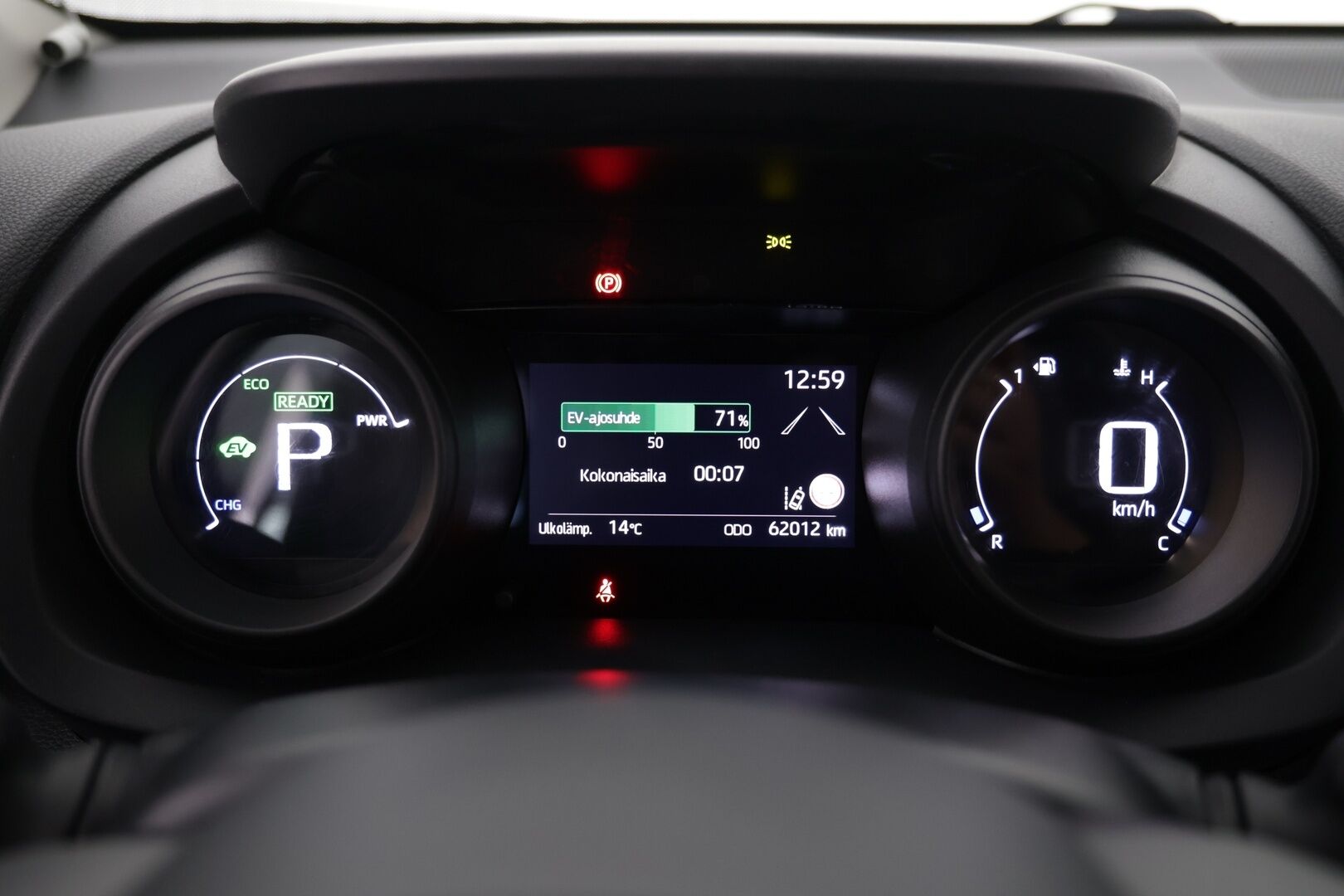 TOYOTA YARIS CROSS 2023 1,5 Hybrid AWD-i Active - | ACC | Kamera | Kaistavahti | APP-Connect |