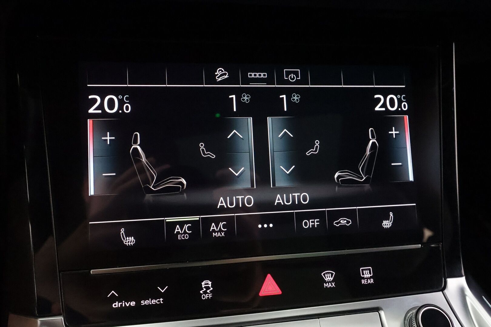 AUDI E-TRON 2021 Progress Plus 55 quattro - | ACC | Matrix | B&O | 360° | Koukku | Panorama | Ilma-alusta | Muistipenkki | Sporttipenkit | Kamerapeilit | Ambient | 2x renkaat aluin | ALV | 