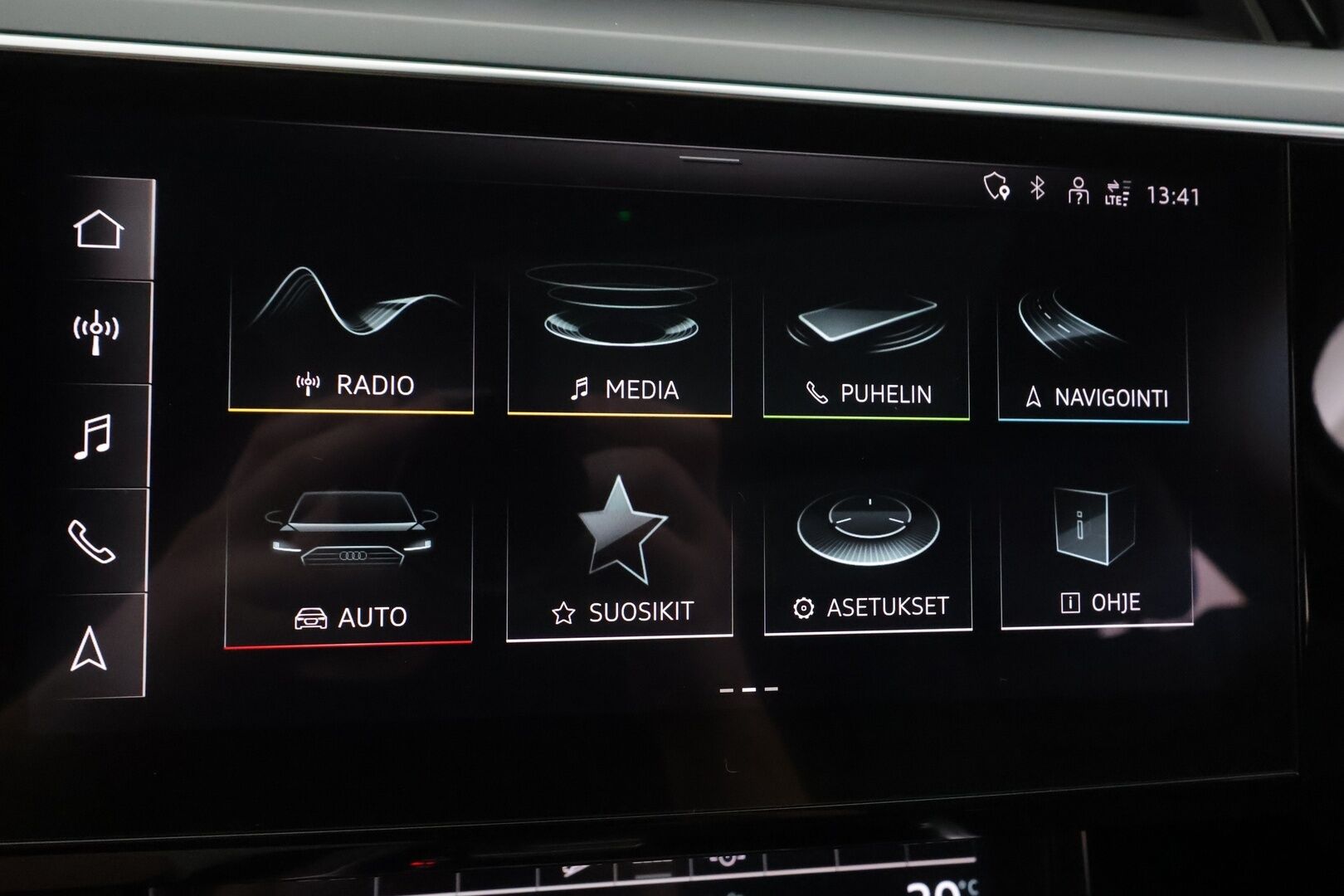 AUDI E-TRON 2021 Progress Plus 55 quattro - | ACC | Matrix | B&O | 360° | Koukku | Panorama | Ilma-alusta | Muistipenkki | Sporttipenkit | Kamerapeilit | Ambient | 2x renkaat aluin | ALV | 