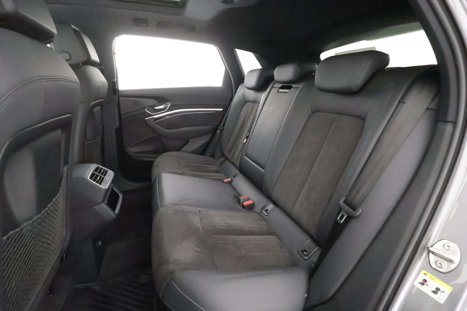 AUDI E-TRON 2021 Progress Plus 55 quattro - | ACC | Matrix | B&O | 360° | Koukku | Panorama | Ilma-alusta | Muistipenkki | Sporttipenkit | Kamerapeilit | Ambient | 2x renkaat aluin | ALV | 