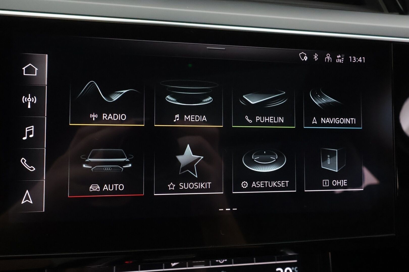 AUDI E-TRON 2021 Progress Plus 55 quattro - | ACC | Matrix | B&O | 360° | Koukku | Panorama | Ilma-alusta | Muistipenkki | Sporttipenkit | Kamerapeilit | Ambient | 2x renkaat aluin | ALV | 