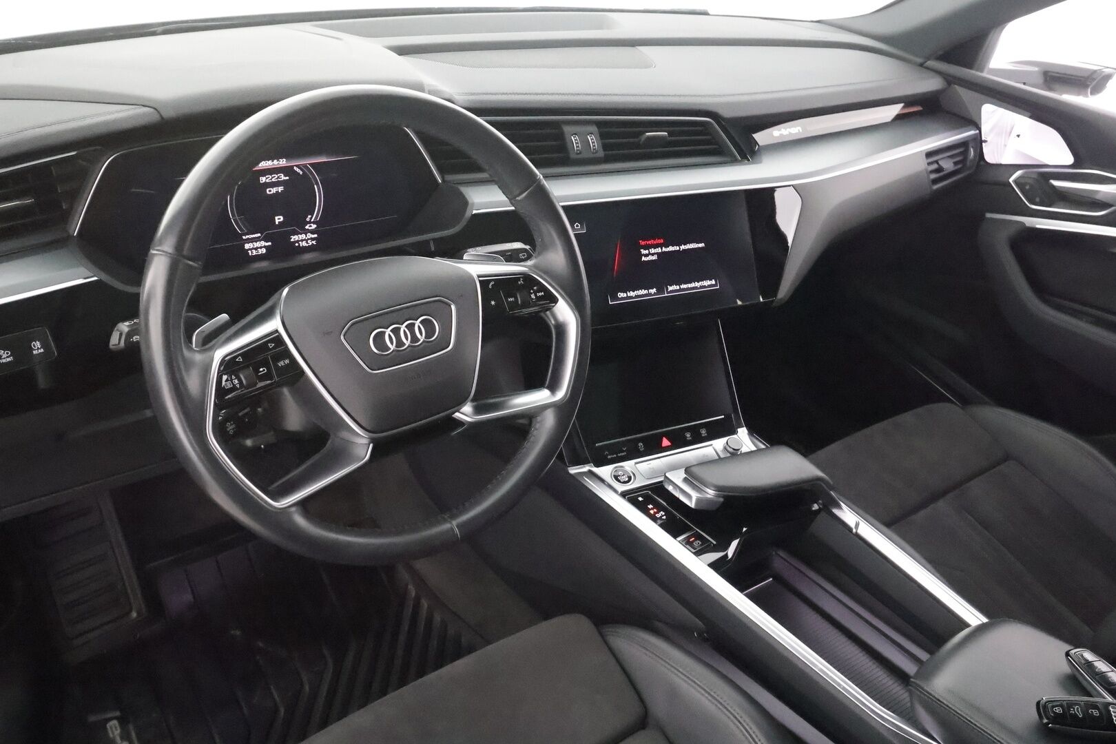 AUDI E-TRON 2021 Progress Plus 55 quattro - | ACC | Matrix | B&O | 360° | Koukku | Panorama | Ilma-alusta | Muistipenkki | Sporttipenkit | Kamerapeilit | Ambient | 2x renkaat aluin | ALV | 