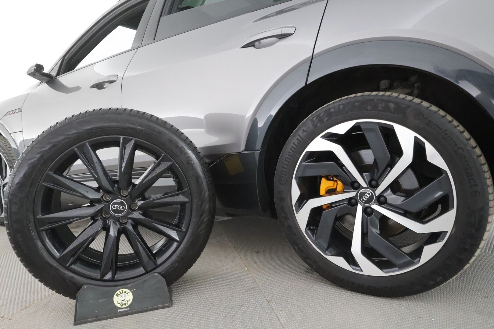 AUDI E-TRON 2021 Progress Plus 55 quattro - | ACC | Matrix | B&O | 360° | Koukku | Panorama | Ilma-alusta | Muistipenkki | Sporttipenkit | Kamerapeilit | Ambient | 2x renkaat aluin | ALV | 