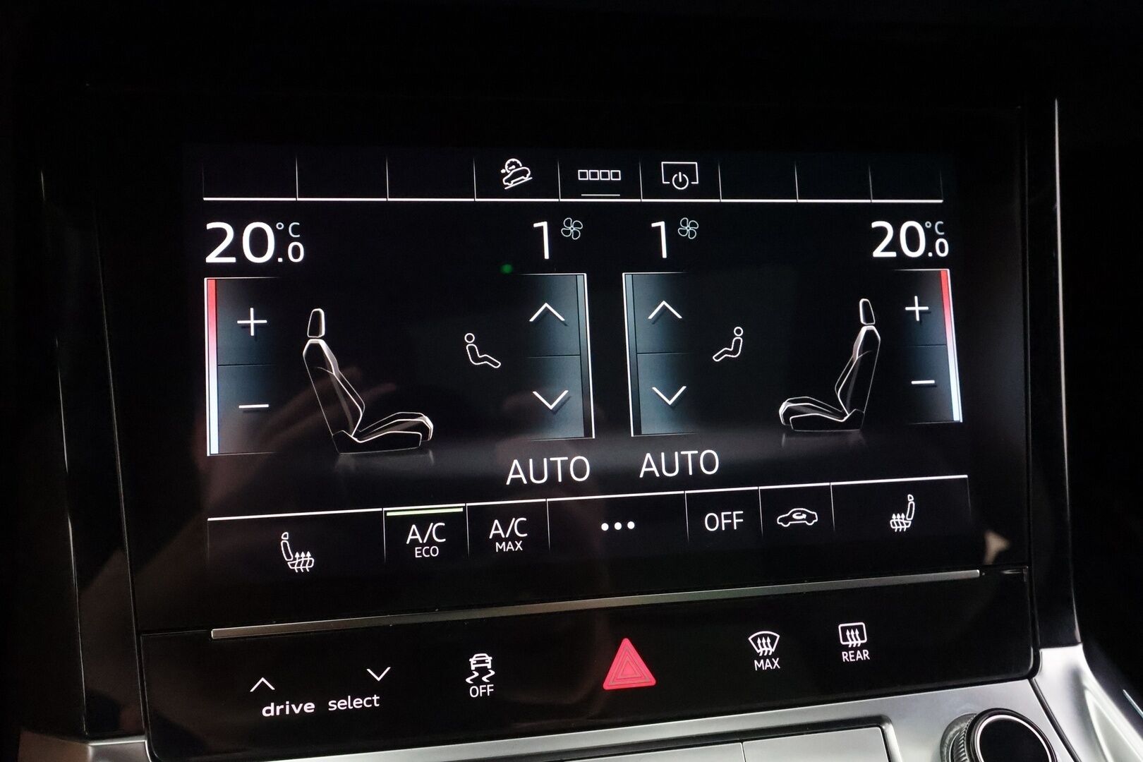 AUDI E-TRON 2021 Progress Plus 55 quattro - | ACC | Matrix | B&O | 360° | Koukku | Panorama | Ilma-alusta | Muistipenkki | Sporttipenkit | Kamerapeilit | Ambient | 2x renkaat aluin | ALV | 