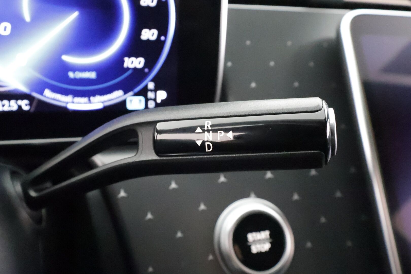 MERCEDES-BENZ EQE 2022 350+ AMG - Koukku | Distronic | Burmester | P.Kamera | Comfort-penkit Muistilla | LED | Navi | Kaistavahti | Keyless