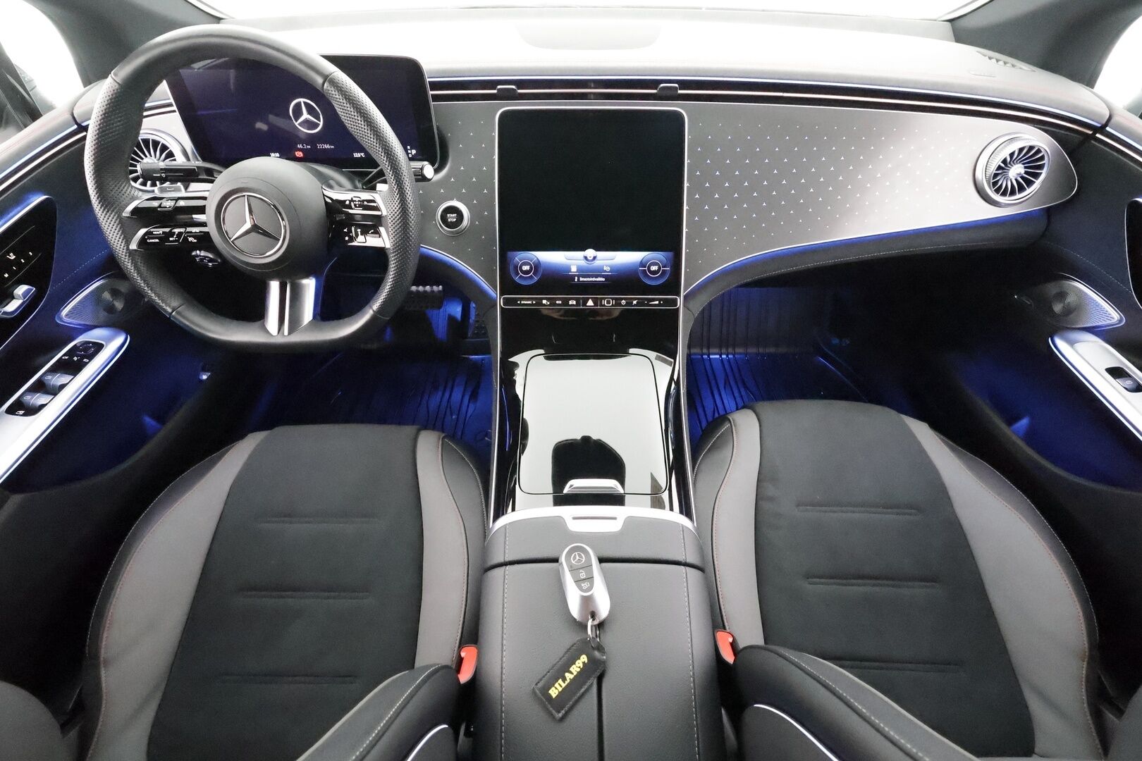 MERCEDES-BENZ EQE 2022 350+ AMG - Koukku | Distronic | Burmester | P.Kamera | Comfort-penkit Muistilla | LED | Navi | Kaistavahti | Keyless