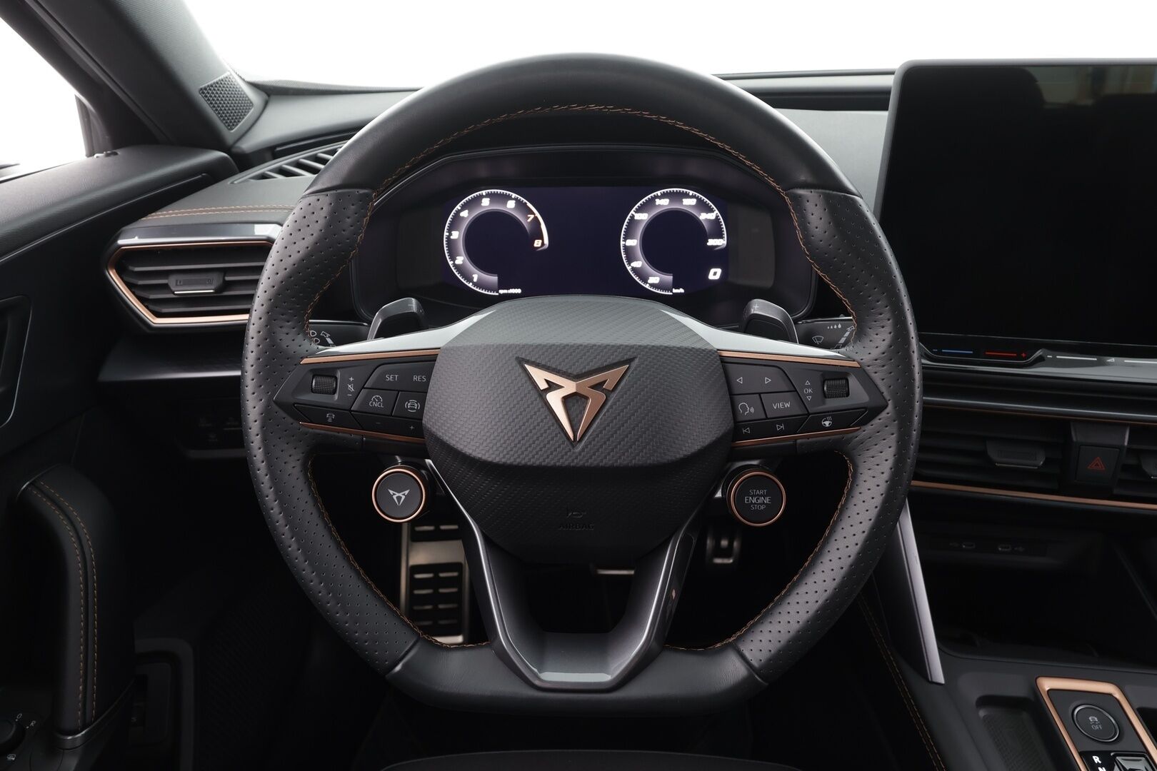 CUPRA FORMENTOR 2025 1.5 eTSI 110 kW MHEV DSG - POIKKEUSHINTAAN! | ACC | Kamera | LED | Puolinahat | Kaistavahti | Apple&Android / Keyless | Kahdet renkaat | Merkkihuollot | ALV | Viimeisin huolto 3/26