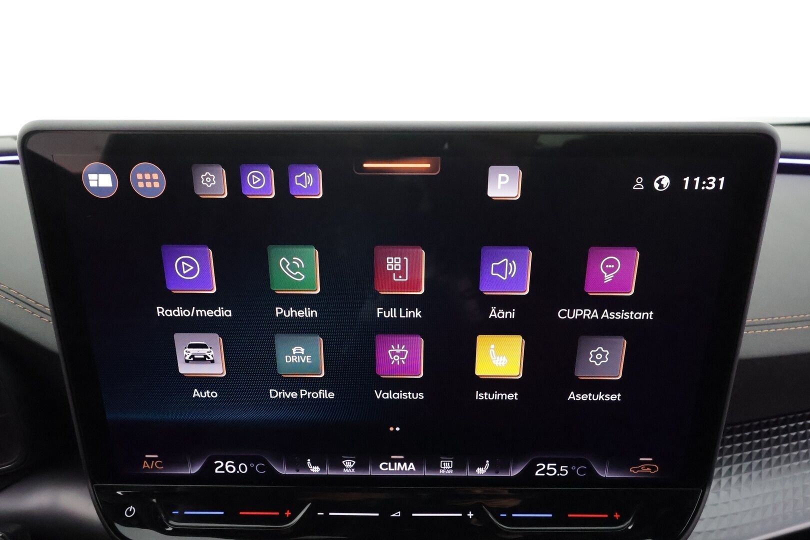 CUPRA FORMENTOR 2025 1.5 eTSI 110 kW MHEV DSG - | ACC | P.Kamera | LED | Puolinahat | Kaistavahti | Apple&Android | Keyless | Kahdet renkaat aluvanteilla | Merkkihuollot | ALV