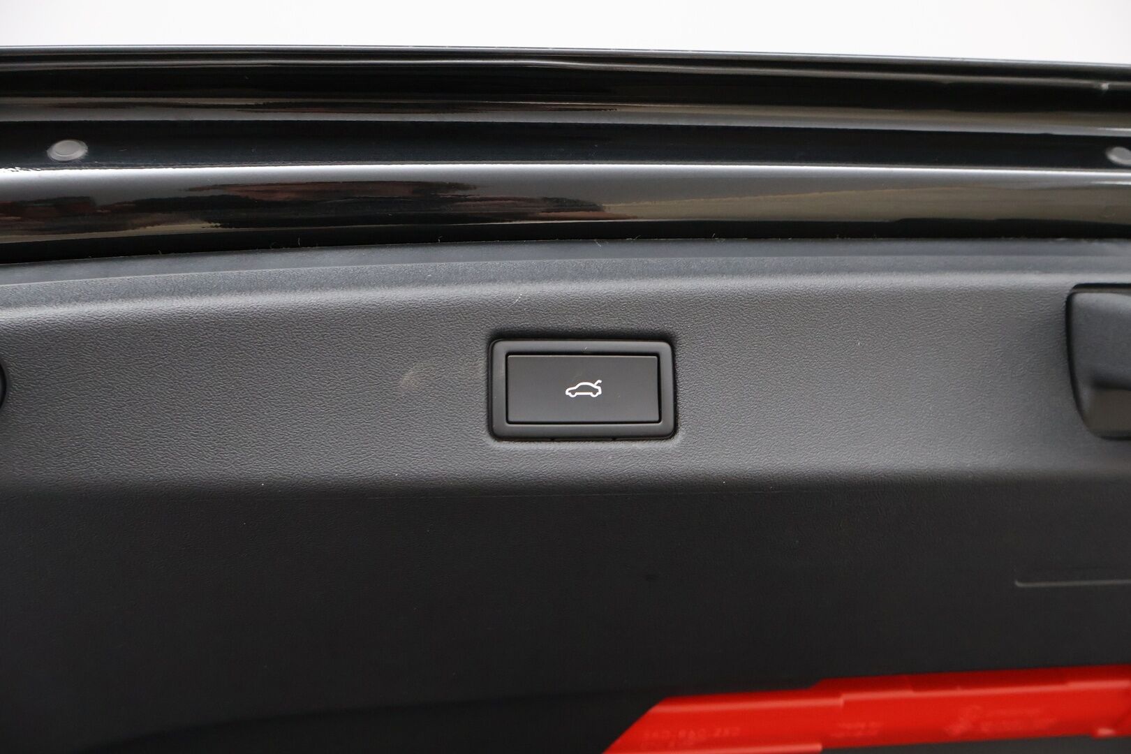 VOLKSWAGEN ID.7 2025 Tourer GTX 4MOTION 250 kW - 2,99 % KORKOTARJOUS TÄHÄN AUTOON - Lämpöpumppu / Adapt.Vakkari / Harman & Kardon / Ilmastointi&Hieronta / HUD / Vetokoukku / iQ Matrix LED / Muistipenkit / SUPERVARUSTEET!