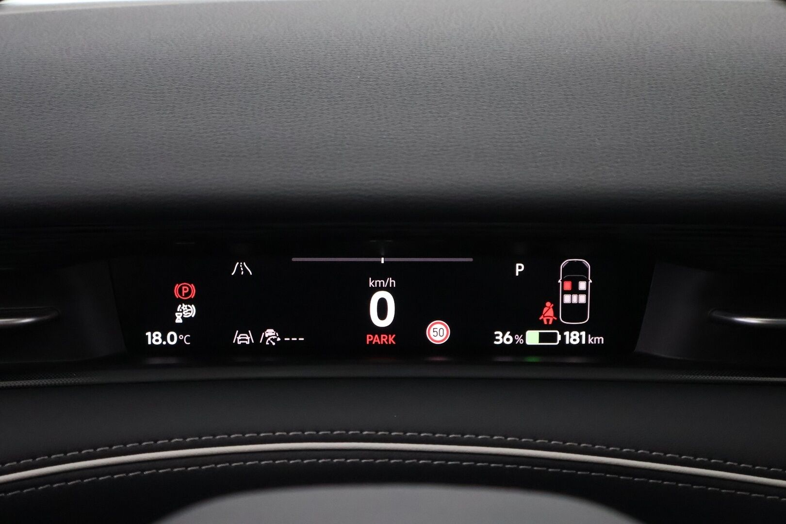 VOLKSWAGEN ID.7 2025 Tourer Pro 210 kW Akku 77 kWh - 2,99 % KORKOTARJOUS TÄHÄN AUTOON - Lämpöpumppu / Harman & Kardon / Ilmastoidut & Hierovat Comfort Penkit / Koukku / iQ Matrix LED / Lasikatto / Supervarusteet!
