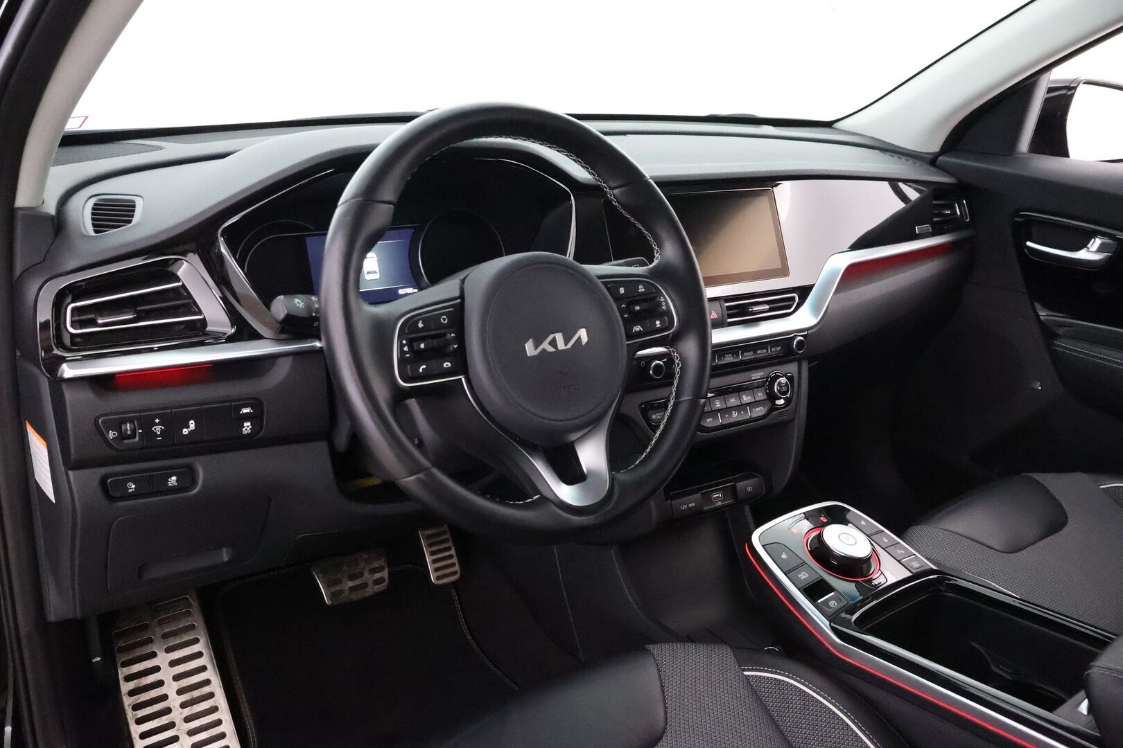 KIA NIRO 2022 Edition 64,8kWh 204hv - ALV / Adapt.Vakkari / JBL / P.Kamera / Puolinahat / Digimittaristo / BLIS / Ratinlämmitin / Navi / Merkkihuollettu!
