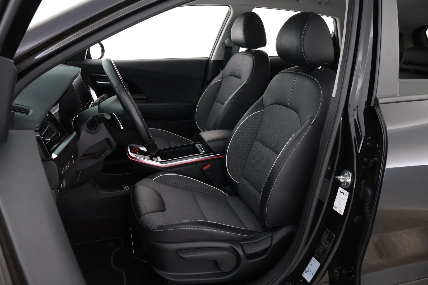 KIA NIRO 2022 Premium Edition 64,8kWh 204hv - ALV / Adapt.Vakkari / JBL / P.Kamera / Puolinahat / Digimittaristo / BLIS / Ratinlämmitin / Navi / Merkkihuollettu!