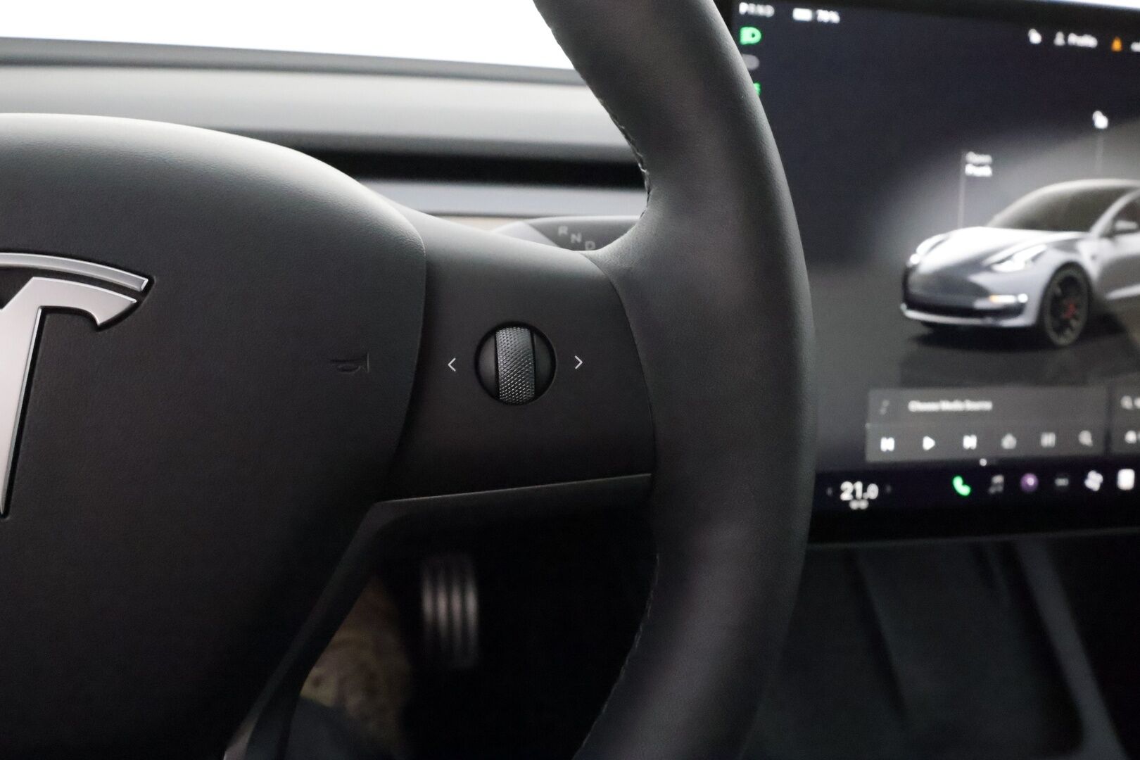 TESLA MODEL 3 2022 Performance ** Autopilot / Lämpöpumppu / AMD Ryzen / Matrix LED / Lasikatto / P.kamera / Premium Audio** - 3,99 % KORKOTARJOUS TÄHÄN AUTOON - 