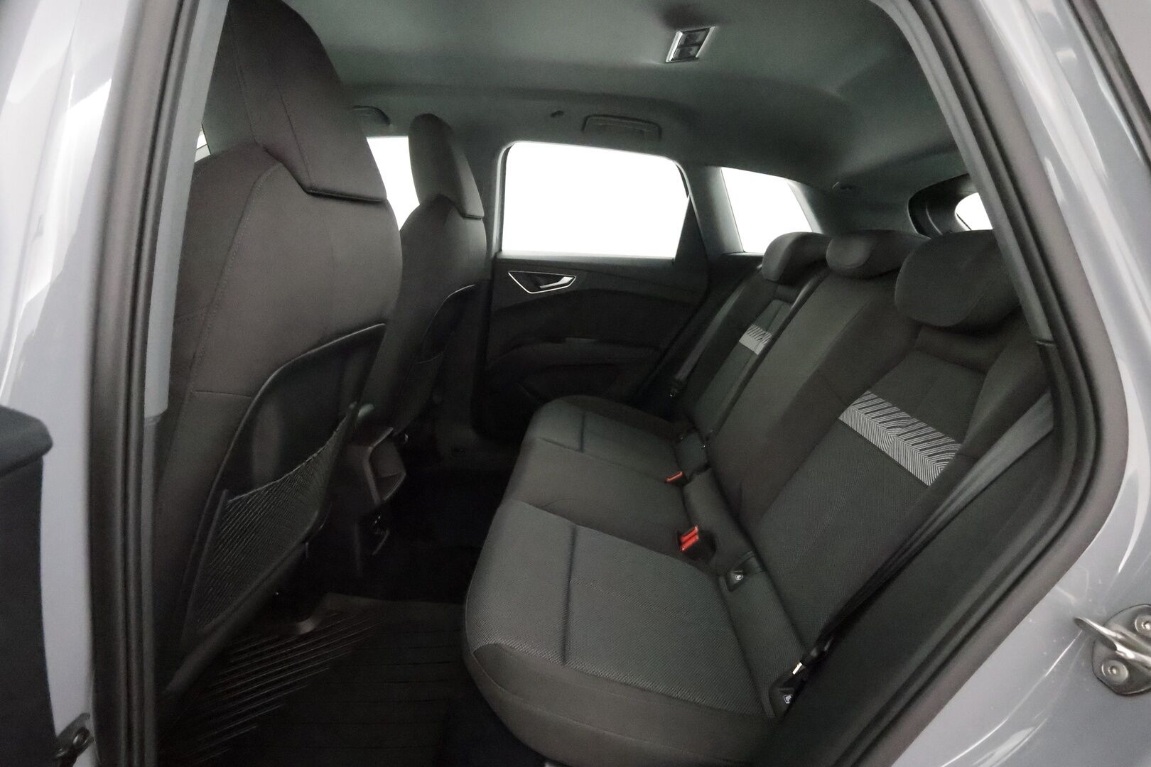 AUDI Q4 E-TRON 2022 50 e-tron quattro Proline Advanced **Lämpöpumppu / Sporttipenkit / Vakkari / LED / P.tutkat / Sähköluukku** - 3,99 % KORKOTARJOUS TÄHÄN AUTOON - Akku kuntotarkistettu! / Kahdet renkaat