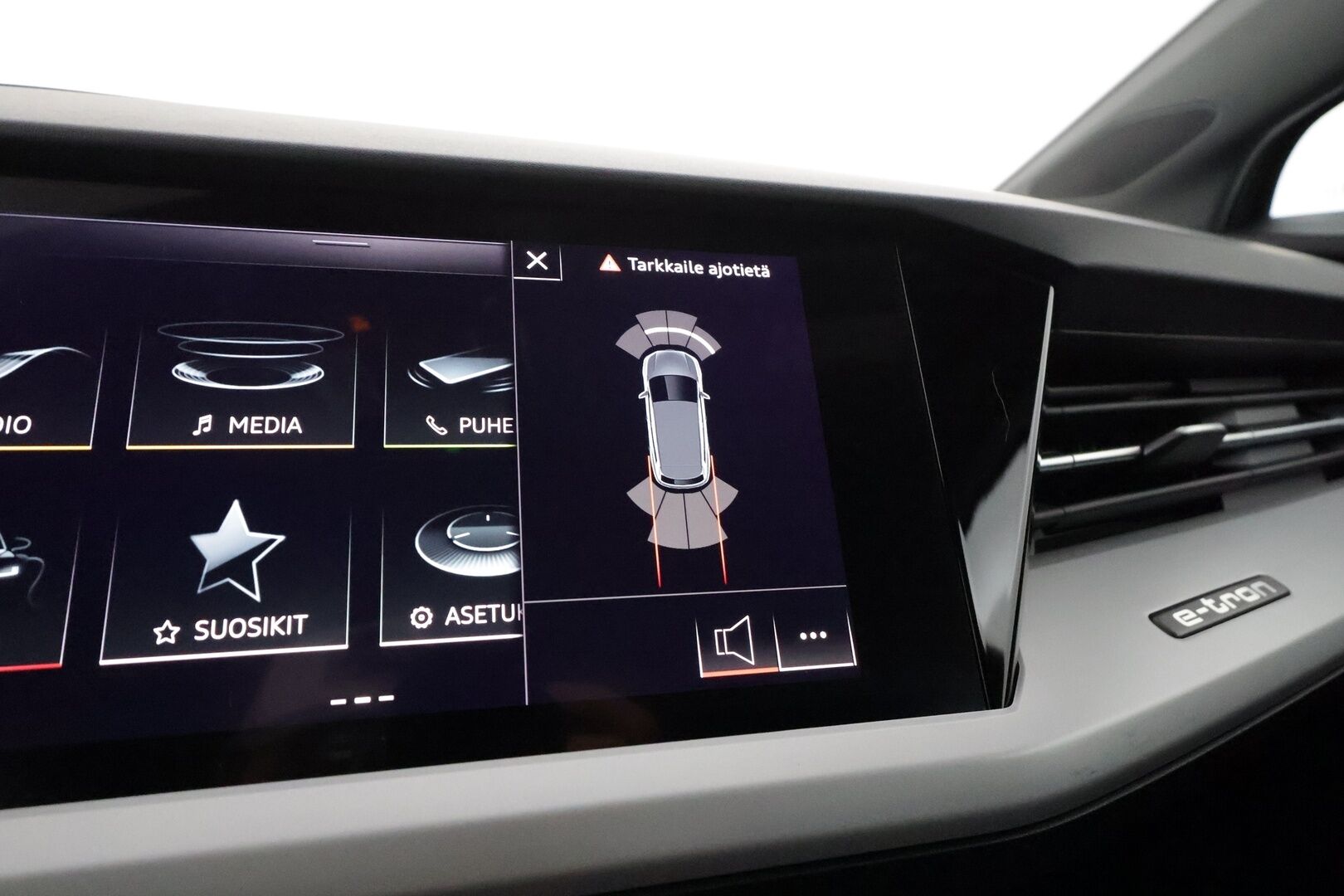 AUDI Q4 E-TRON 2022 50 e-tron quattro Proline Advanced **Lämpöpumppu / Sporttipenkit / Vakkari / LED / P.tutkat / Sähköluukku** - 3,99 % KORKOTARJOUS TÄHÄN AUTOON - Akku kuntotarkistettu! / Kahdet renkaat