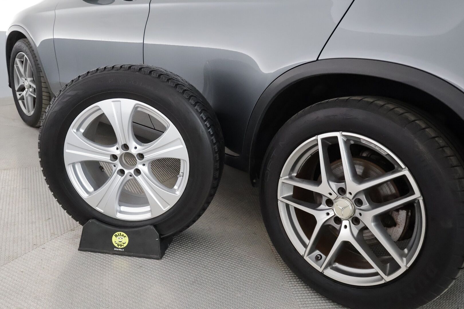 MERCEDES-BENZ GLC 2016 220 d 4MATIC T 9G-Tronic **AMG-ulkopaketti / ILS LED / Vetokoukku / Hifit / Sporttipenkit / Vakkari / P.tutkat / Vaalea nahkasisusta** - 3,99 % KORKOTARJOUS TÄHÄN AUTOON - Alkuperäinen alle taittuva vetokoukku! 