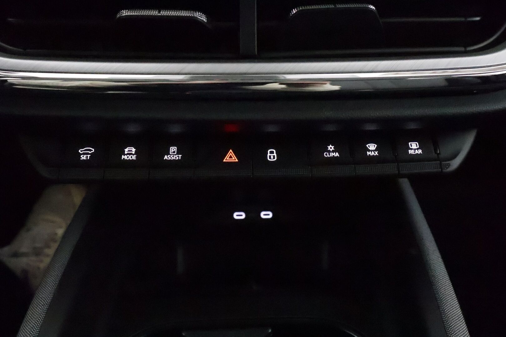 SKODA ENYAQ 2021 80 iV **Lämpöpumppu / Panorama / Adapt. vakkari / 360 Kamera / Apple&Android / Keyless** - Akku kuntotarkastettu