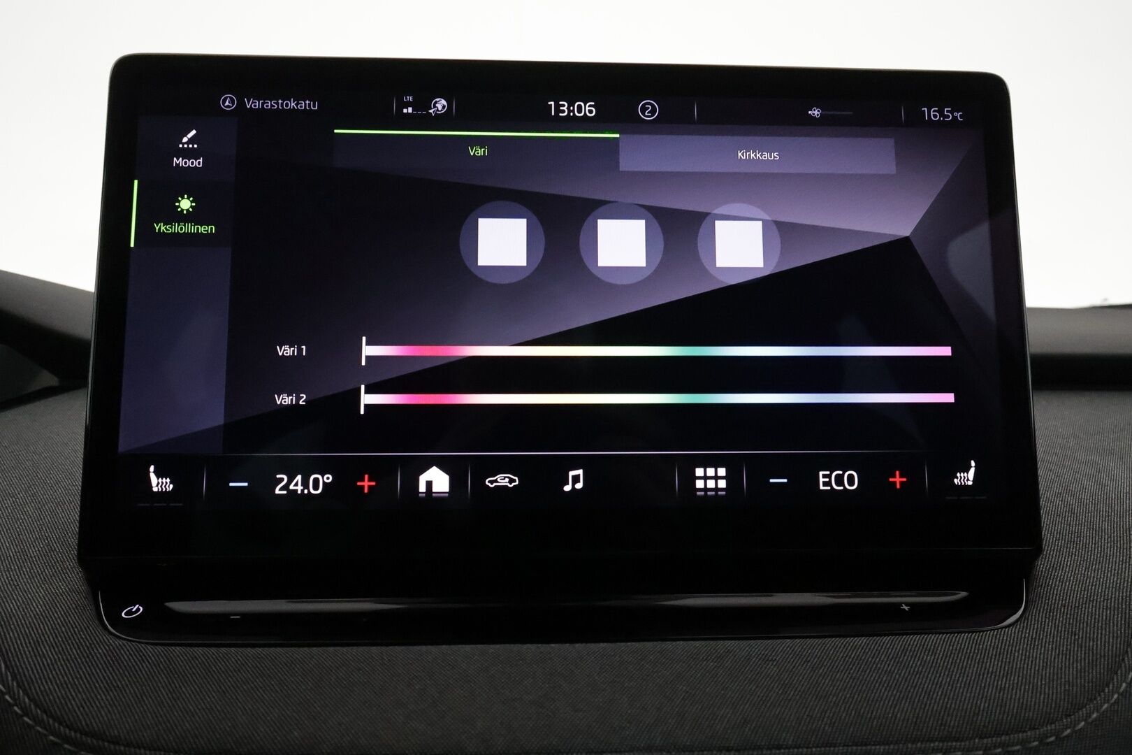 SKODA ENYAQ 2021 80 iV **Lämpöpumppu / Panorama / Adapt. vakkari / 360 Kamera / Apple&Android / Keyless** - Akku kuntotarkastettu