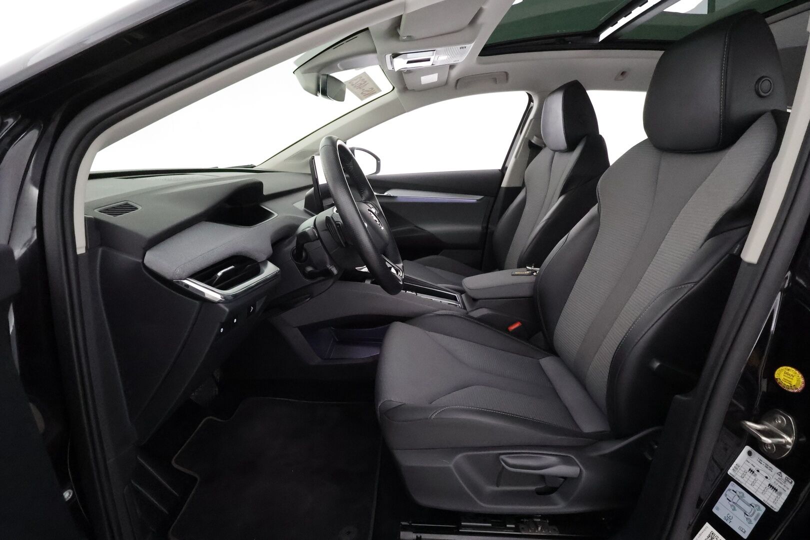 SKODA ENYAQ 2021 80 iV **Lämpöpumppu / Panorama / Adapt. vakkari / 360 Kamera / Apple&Android / Keyless** - Akku kuntotarkastettu