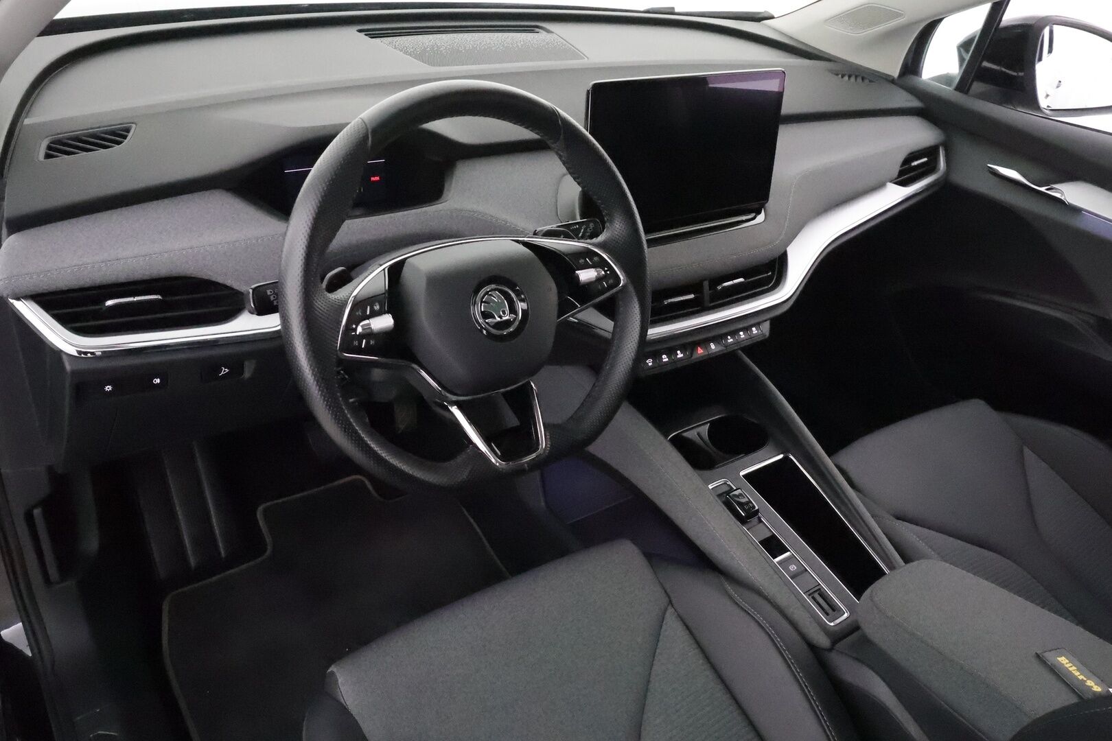 SKODA ENYAQ 2021 80 iV **Lämpöpumppu / Panorama / Adapt. vakkari / 360 Kamera / Apple&Android / Keyless** - Akku kuntotarkastettu